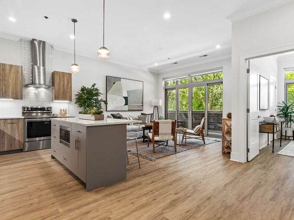 1555 Ridge Ave #417
