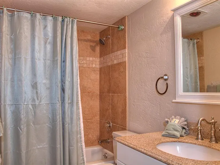1250 N Portofino Dr #107MAR — Photo 20