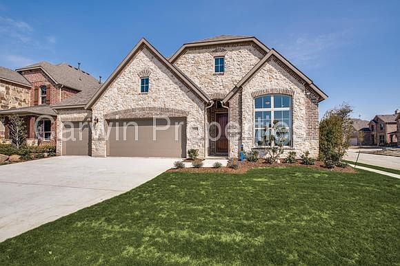 1st image of 2900 Lakefield Dr