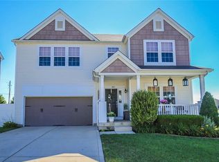 201 Fox Creek Dr, O'Fallon, MO 63366