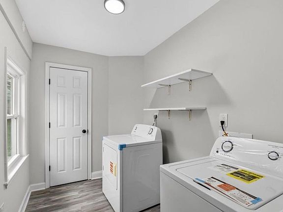 2nd image of 5511 Henderson Way #1