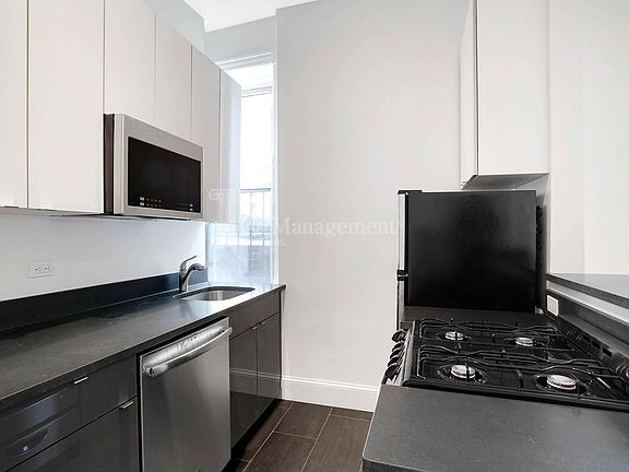 2nd image of 985 2nd Ave #3D
