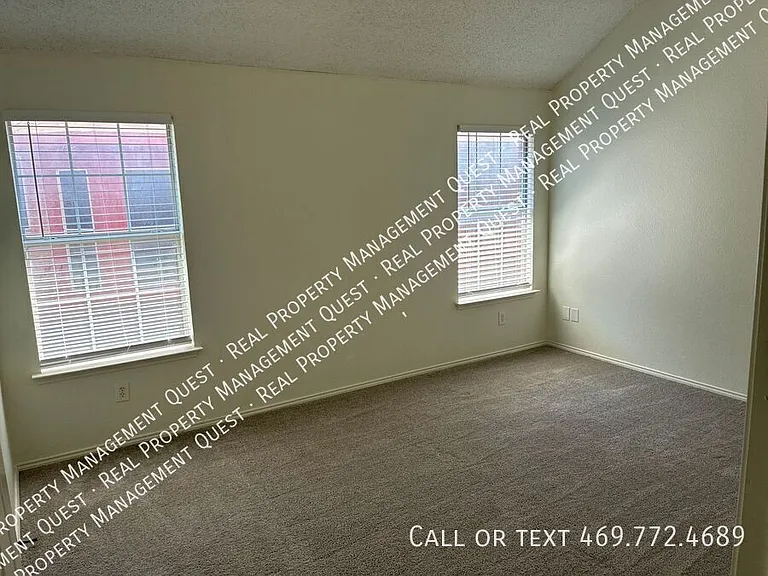 802 Nafus St — Photo 5