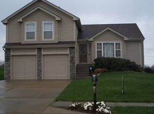 8624 NE 75th Ter, Kansas City, MO 64158