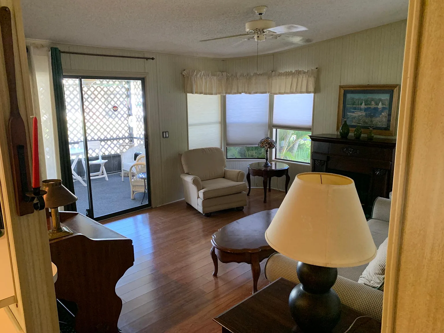 2 bed, 864 sqft, $1,800 — Photo 2