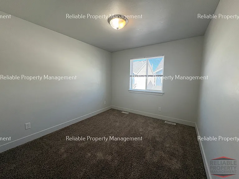 148 S Emery Ln — Photo 14