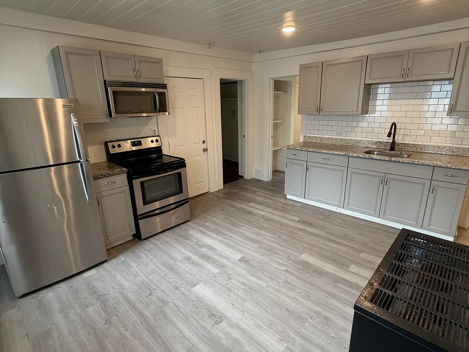 31 Russell St — Photo 4