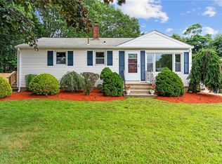 25 Hillcrest Dr, West Warwick, RI 02893