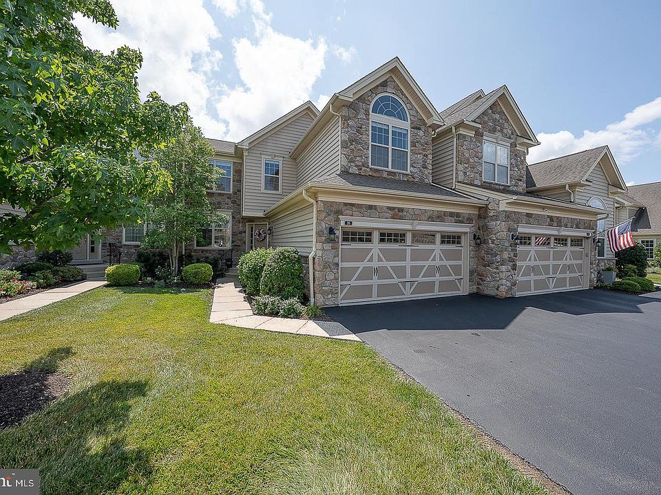 1st image of 30 Meadow View Ln