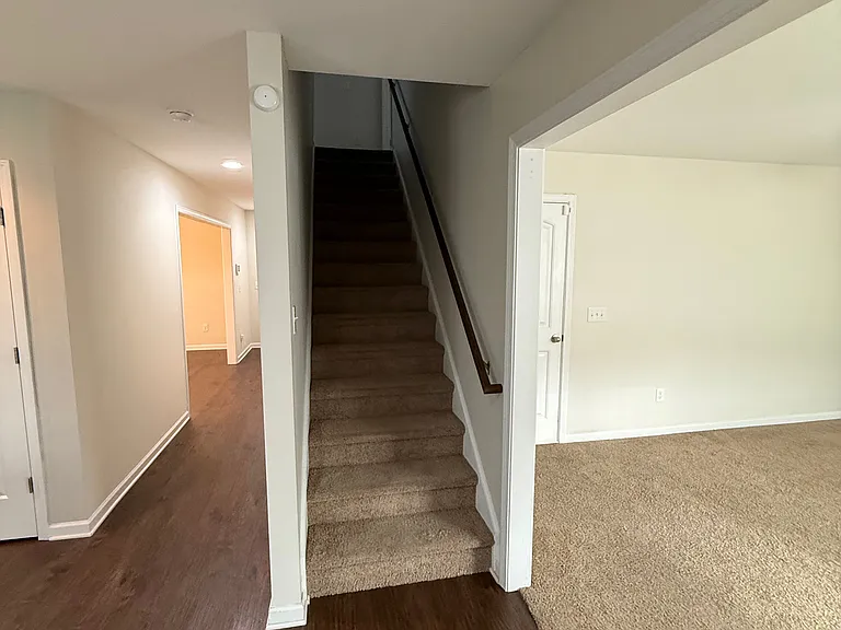 372 Harvester Loop — Photo 5