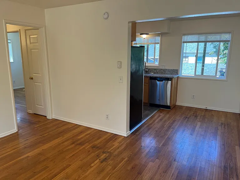 5509 NE 29th Ave — Photo 10