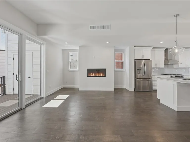 3912 Edwards Rd — Photo 28