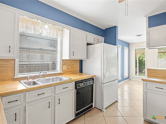 2nd image of 607 Shiloh Dr