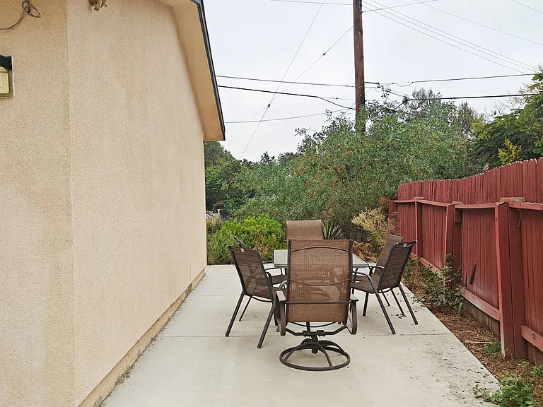 1626 Riverside Dr — Photo 30