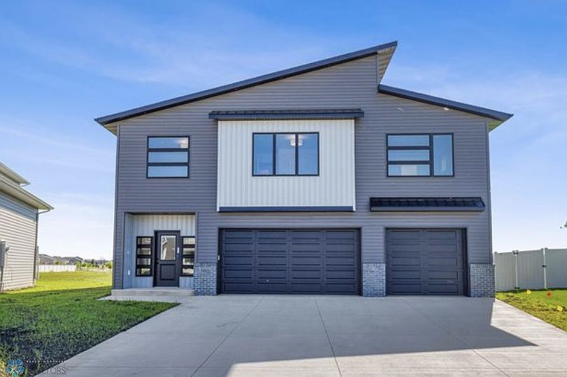 1st image of 5493 Lori Ln W