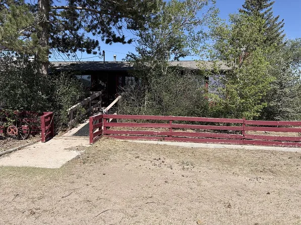 301 D St, Bushnell, NE 69128