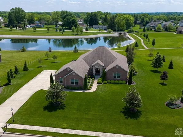 1068 Windmill Ct, Troy, OH 45373