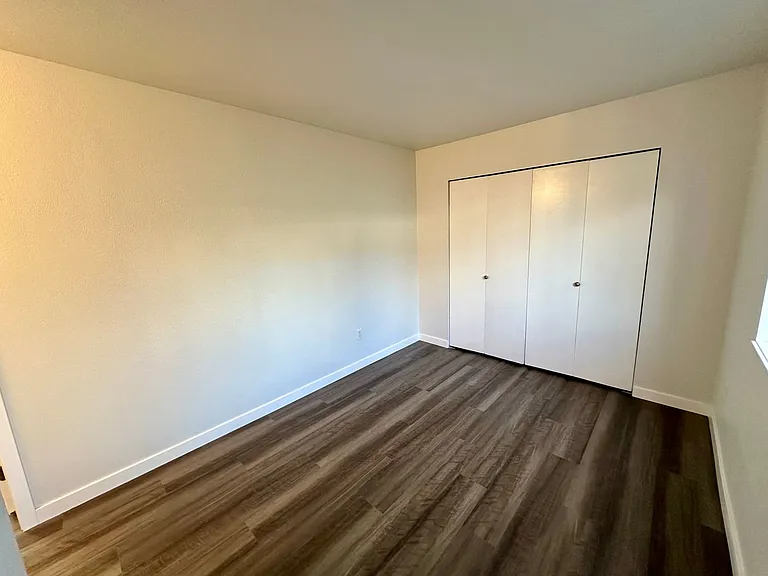 1712 Boylston Ave — Photo 10