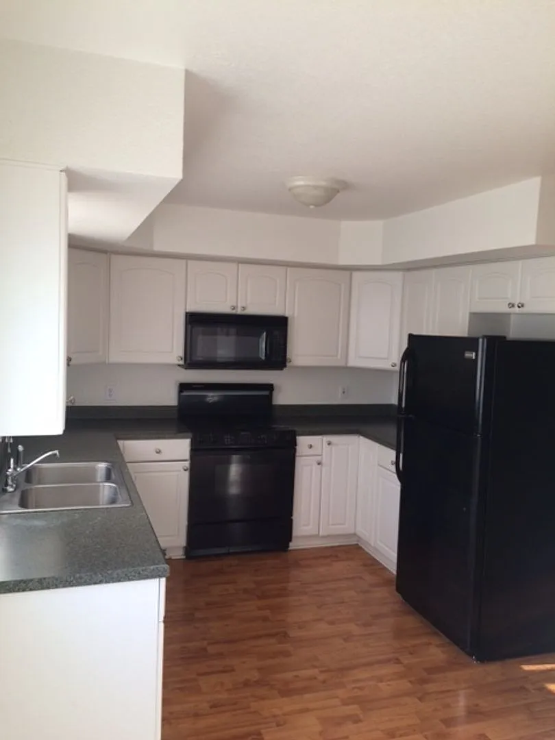 5541-5547 Christopher Ct — Photo 2