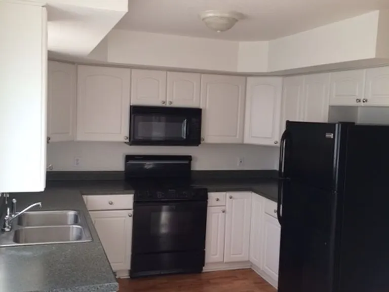 5541-5547 Christopher Ct — Photo 2