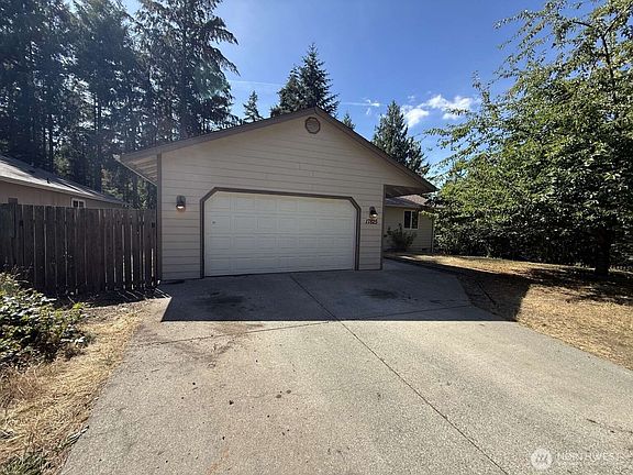 2nd image of 17825 Clear Lake Boulevard SE