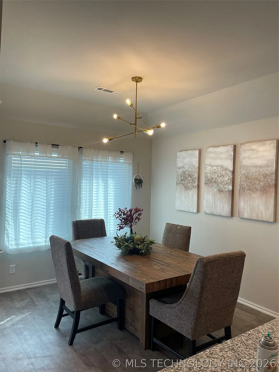 Building Photo - 26485 Foxen Dr