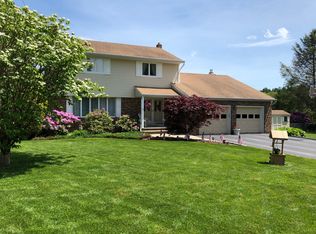 11 Highview Dr, Stockholm, NJ 07460