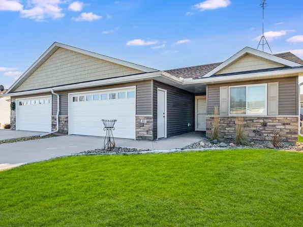411 Fawn Run, Kenyon, MN 55946
