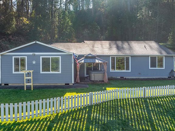 3rd image of 29506 Old Rainier Rd