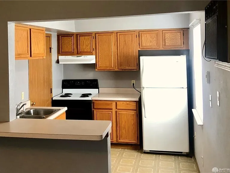 351 Gilbert Ave #351 — Photo 3