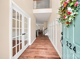 224 Morning Dew Ln, Mount Holly, NC 28120