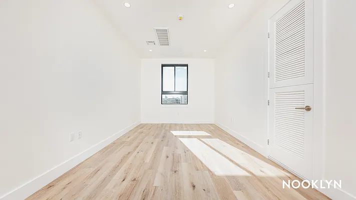 Rented by Nooklyn NYC LLC | media 13