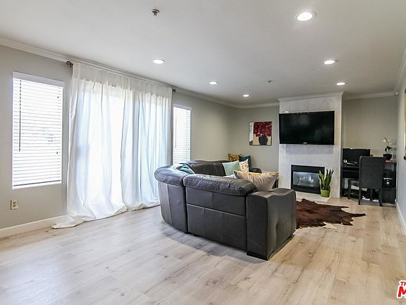 2nd image of 711 Bridewell St APT 4