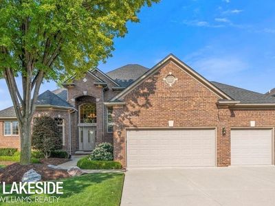 49454 London Bridge Dr, Macomb, MI, 48044