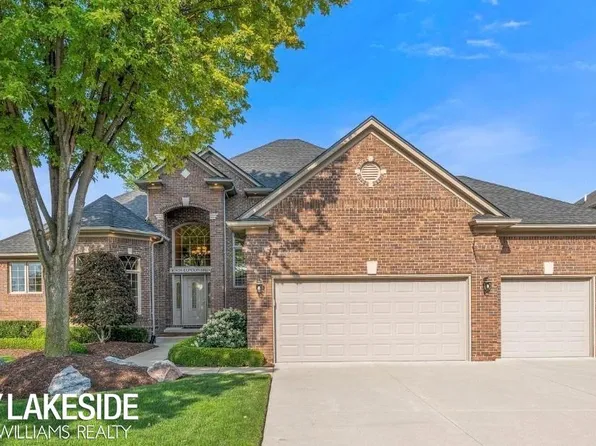 49454 London Bridge Dr, Macomb, MI 48044
