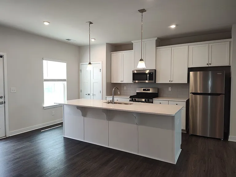 1105 Newell Towns Ln — Photo 3