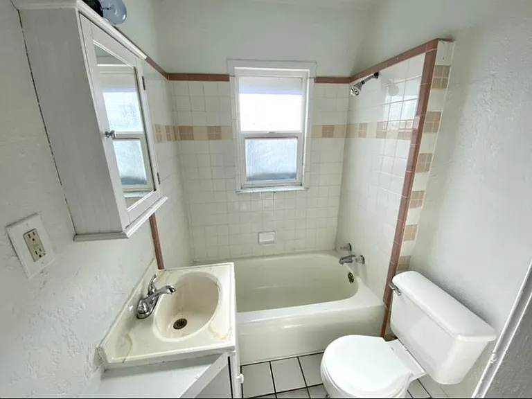 180 E Williams Ave — Photo 10