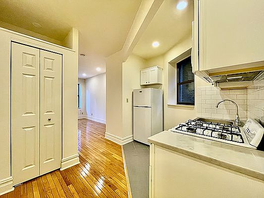 1st image of 316 E 34th St APT 3C