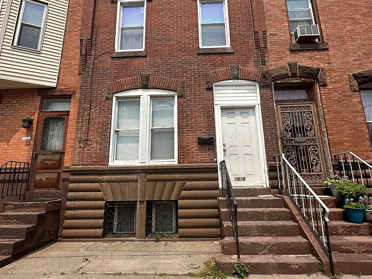 1916 Point Breeze Ave — Photo 12