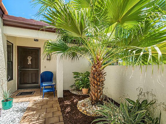 4th image of 5306 Palmetto Palm Ct APT B