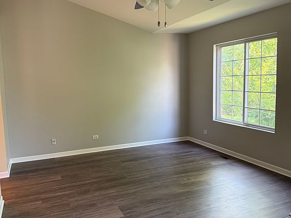 4th image of 291 Windsor Ct Unit C