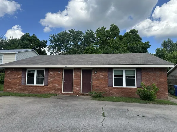 2748 & 2750 N Arroyo Ave, Fayetteville, AR 72703