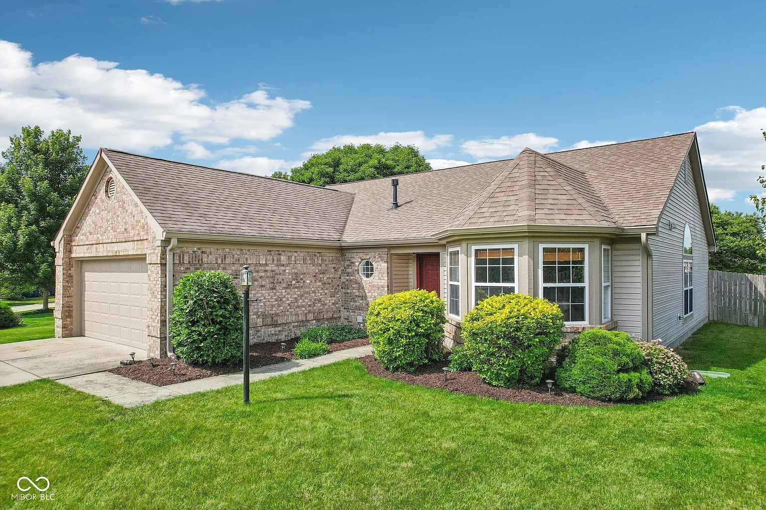7726 High View Cir photo 1