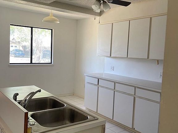 5th image of 808 Balboa Rd