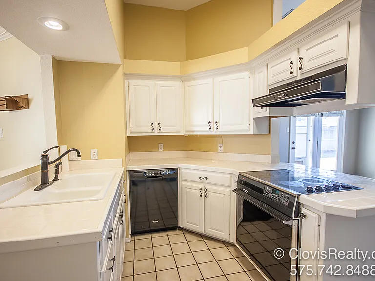 1543 Bosc Ct — Photo 6