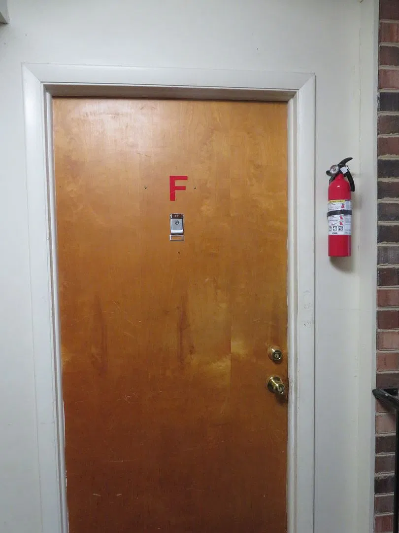 EV — Photo 3