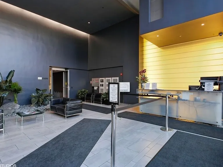 235 W Van Buren St #1408 — Photo 3