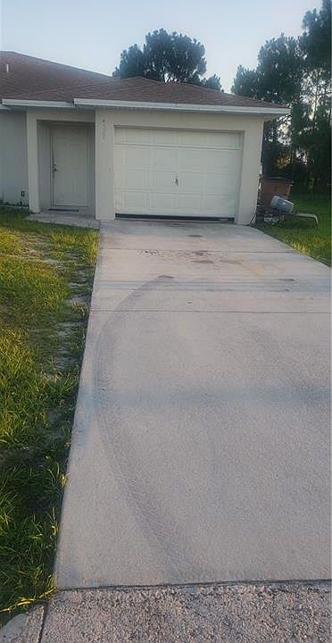 2nd image of 4525/4527 22nd St SW