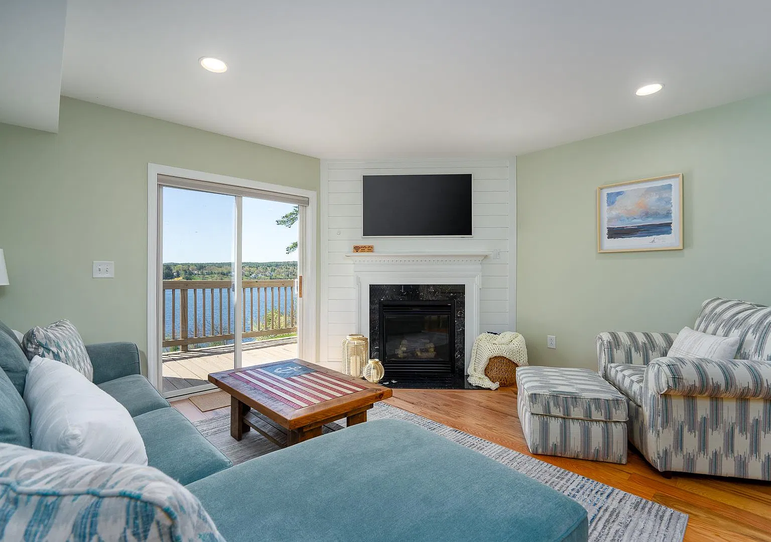 2 bed, 1.5 bath, 1086 sqft, $2,200 — Photo 3