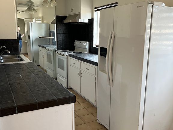 3rd image of 3089 45th St #3089